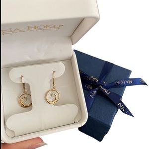 Na Hoku 14k yellow gold earrings